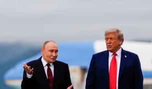 Снимката е архивна. Среща между Владимир Путин и Доналд Тръмп в Аляска