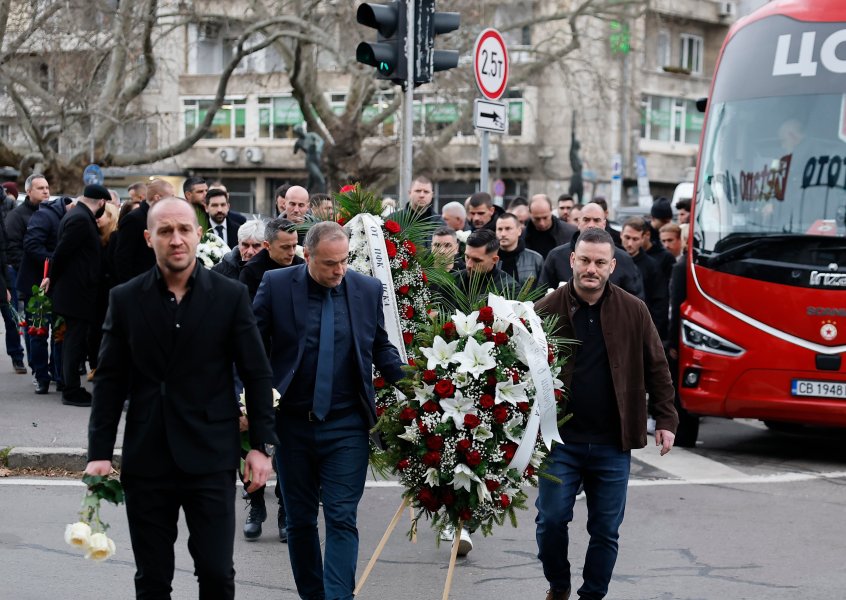 Поклонение пред Димитър Пенев1