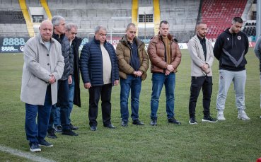 Собственикът на Локомотив София: Задължително в първата осмица