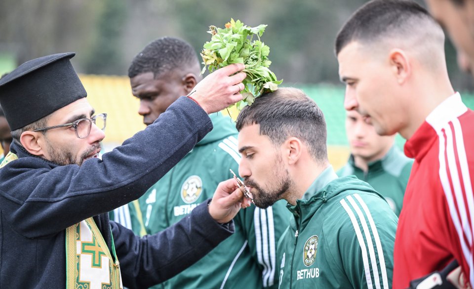 Ясен Петров1