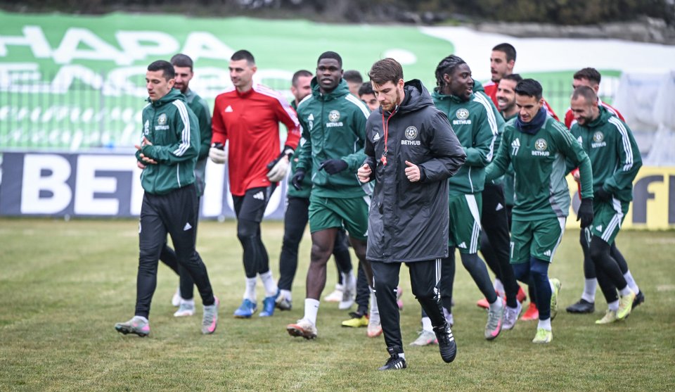 Ясен Петров1