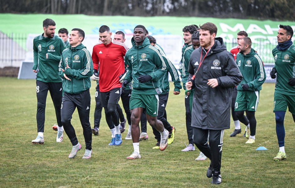 Ясен Петров1