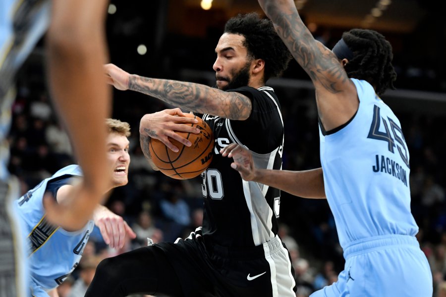 Мемфис Гризлис Сан Антонио Спърс1