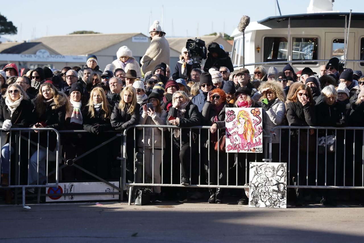 Френската киноикона Брижит Бардо ще бъде погребана в родния ѝ град Сен Тропе. Скромното изпращане в последния ѝ път ще отрази нейната дългогодишна любов към животните, както и крайнодесните ѝ политически възгледи.