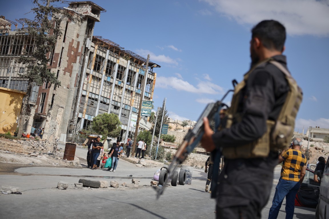 Сирийската армия започна война с кюрдите в Алепо