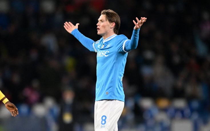 Аутсайдерът Верона препъна Наполи в трилър с четири гола