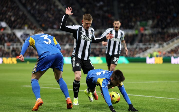 НА ЖИВО: Нюкасъл 1:1 Лийдс, бърз отговор от 