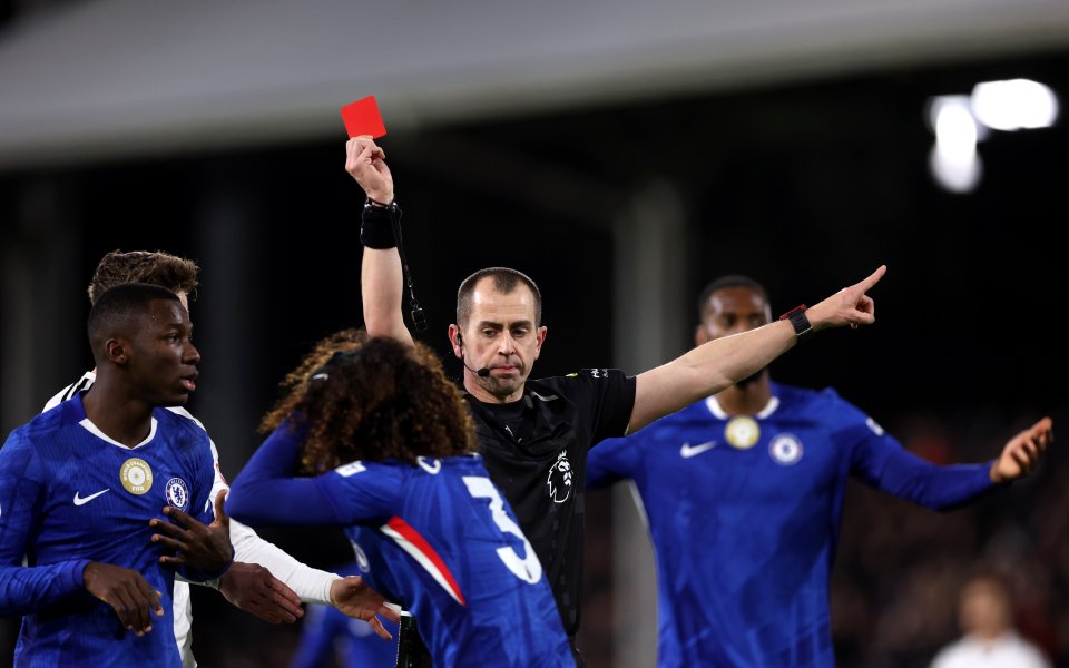 Фулъм надви 10 от Челси в нервен сблъсък на 