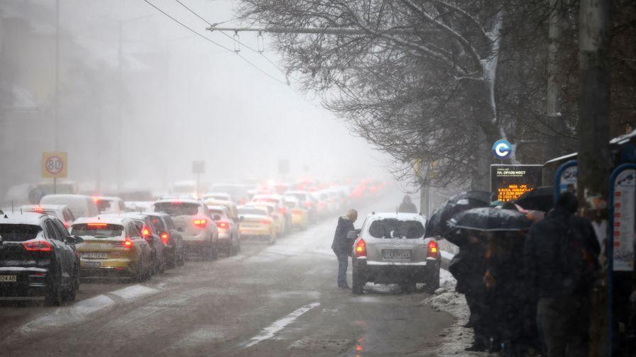 СДВР с призив към софиянци: Не излизайте с автомобилите си, ако не се налага по спешност