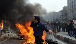 Ескалация, какво става в Иран, ще падне ли режимът