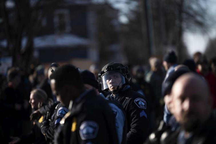 Минеаполис убийство протести