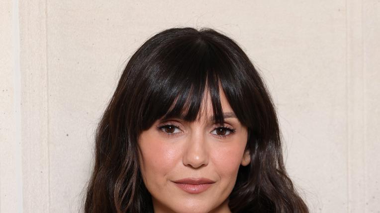 Нина Добрев