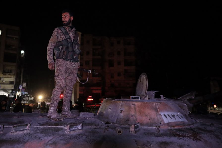 След нови сблъсъци с кюрдските сили: Сирия обяви примирие в Алепо