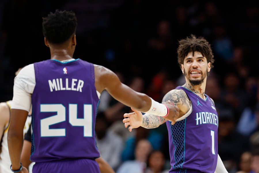 Шарлът Хорнетс Индиана Пейсърс1