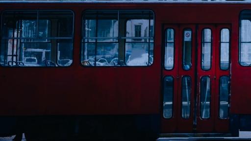 Трамвай и лек автомобил се удариха в София