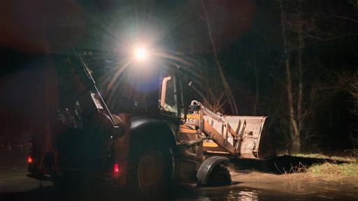 Река Струма е в критично състояние край Батановци заради спукана дига