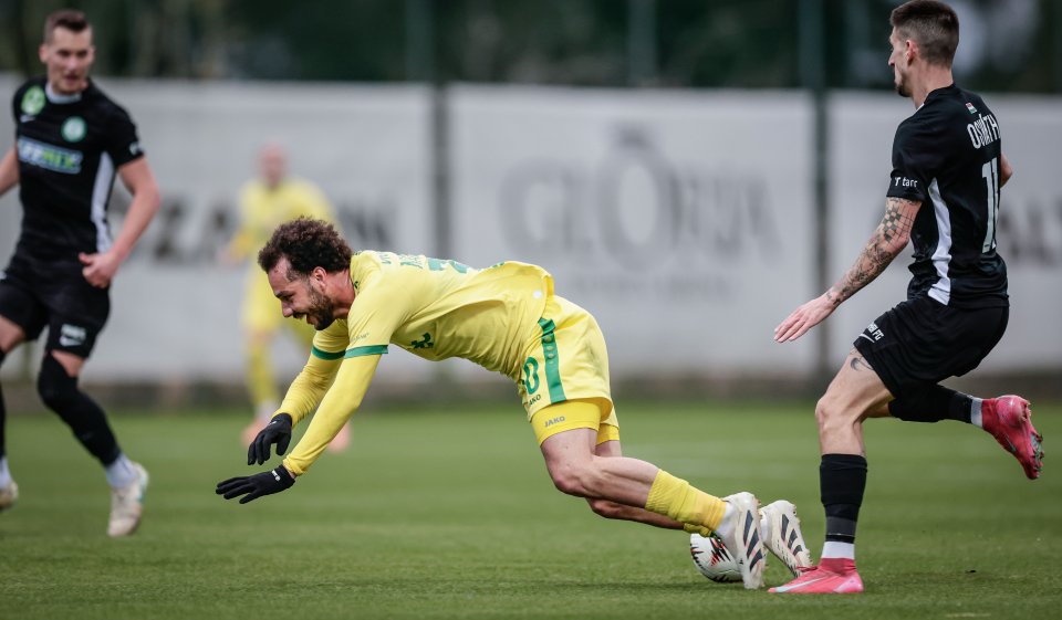 Лудогорец Пакш1