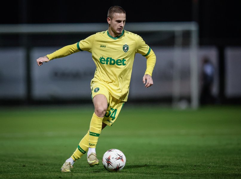 Лудогорец Пакш1