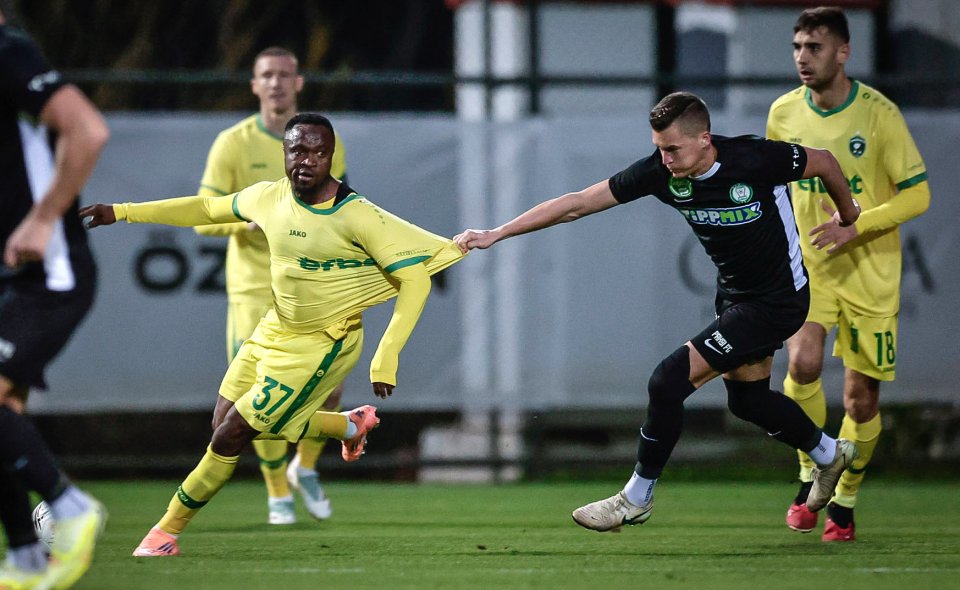 Лудогорец Пакш1