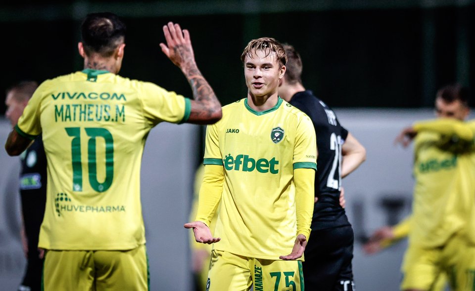 Лудогорец Пакш1