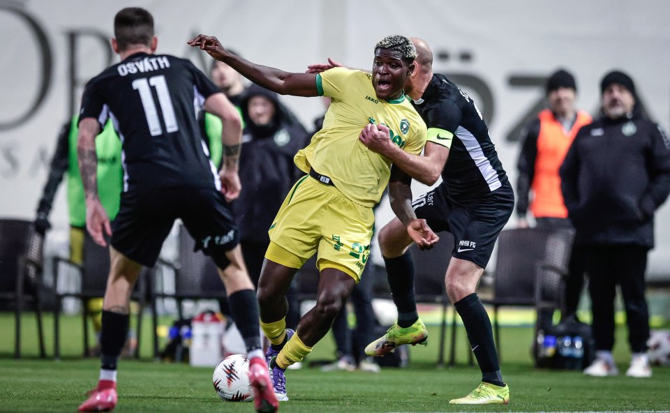 Лудогорец Пакш1