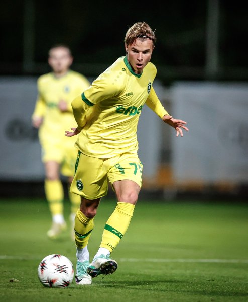 Лудогорец Пакш1