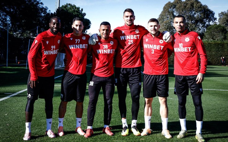 Двукратен шампион с ЦСКА се завръща на 