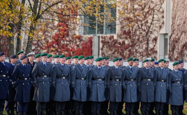 Огромен секс скандал разтърсва германската армия