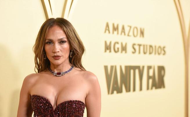 След партито беше нейното шоу: Дженифър Лопес с рокля, която открадна вечерта на „Златен глобус“