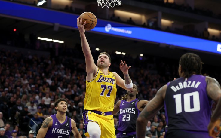 Лука Дончин наниза 42 точки, но Лейкърс се провали срещу последния на Запад