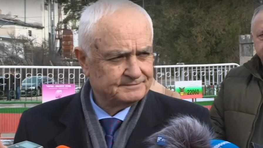 <p>Завод "Терем - Ивайло" е готов да посрещне новите бойни машини "Страйкър"</p>