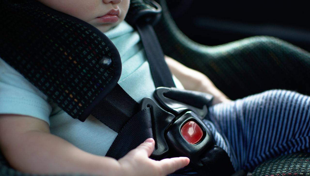 Откраднаха кола с дете вътре, докато майка му е в магазин