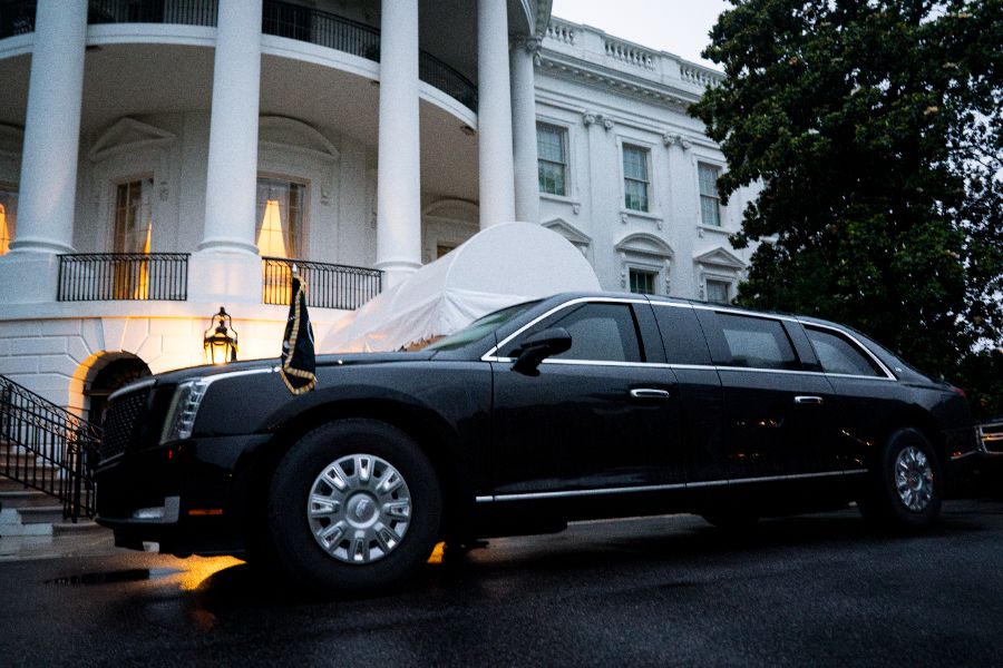 <p>Открийте невероятното инженерно решение и технологията от военен клас, които правят бронираната лимузина на президента на САЩ практически неуязвима срещу всяка заплаха.</p>