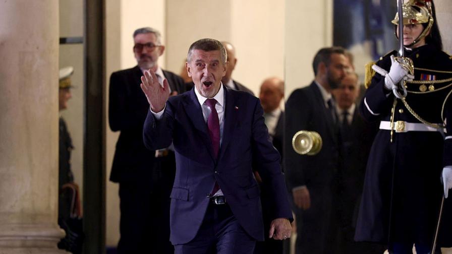 Правителството на Андрей Бабиш спечели задължителния вот на доверие