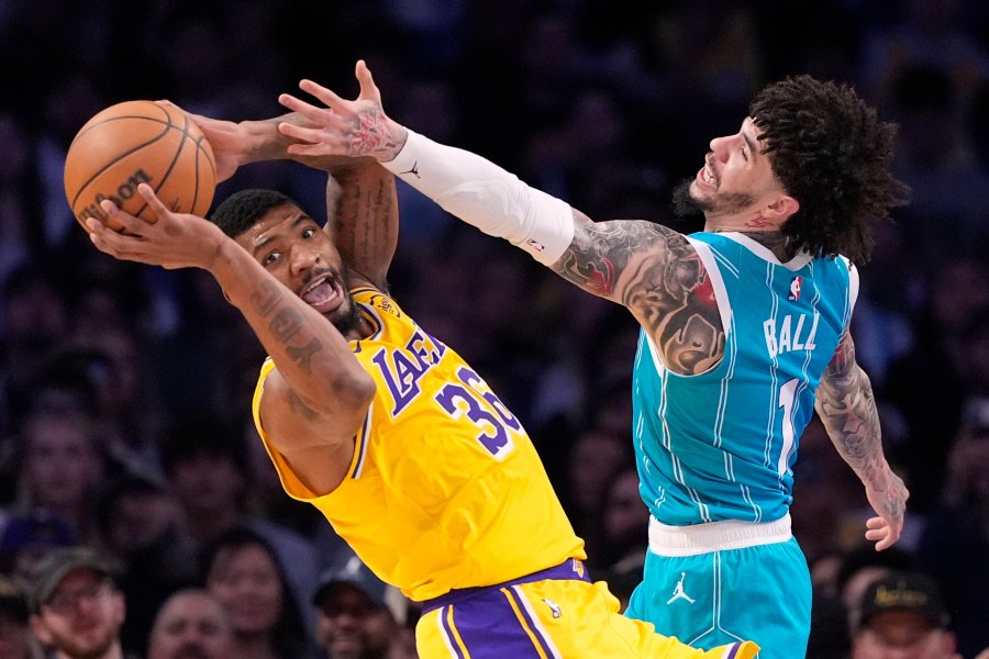 Лос Анджелис Лейкърс Шарлът Хорнетс1