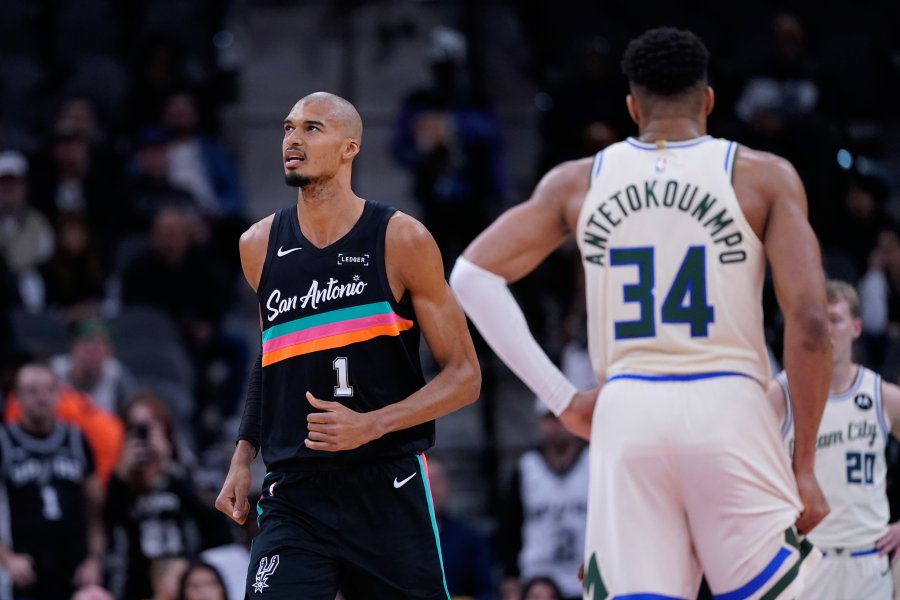 Сан Антонио Спърс Милуоки Бъкс1