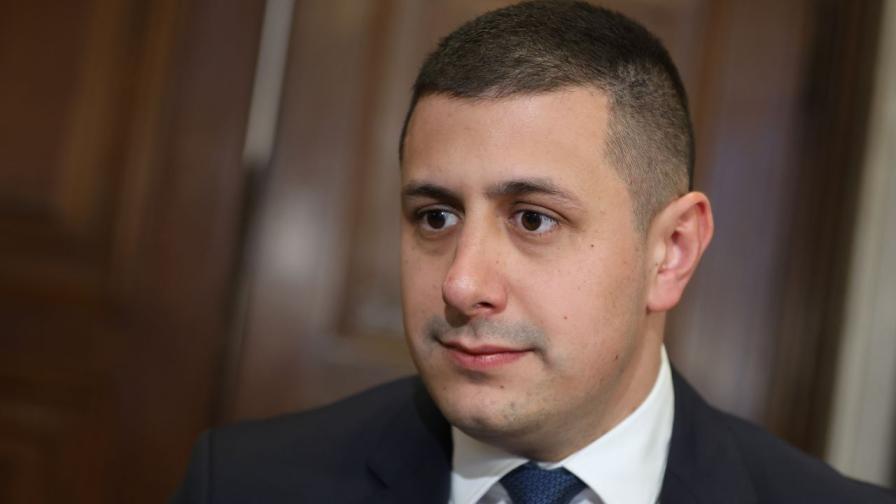 БСП: Ще настояваме единствено машините да вадят протокол и отрязъците да се броят