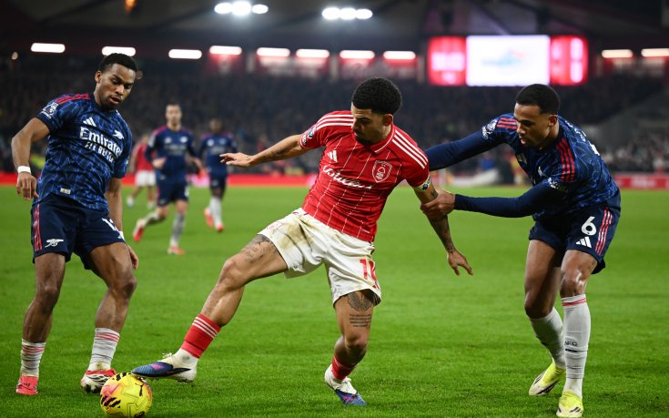 СНИМКИ: Нотингам - Арсенал, всички интересни кадри от двубоя