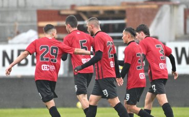 Локомотив Пловдив замина за Турция с Переа и Валери Божинов