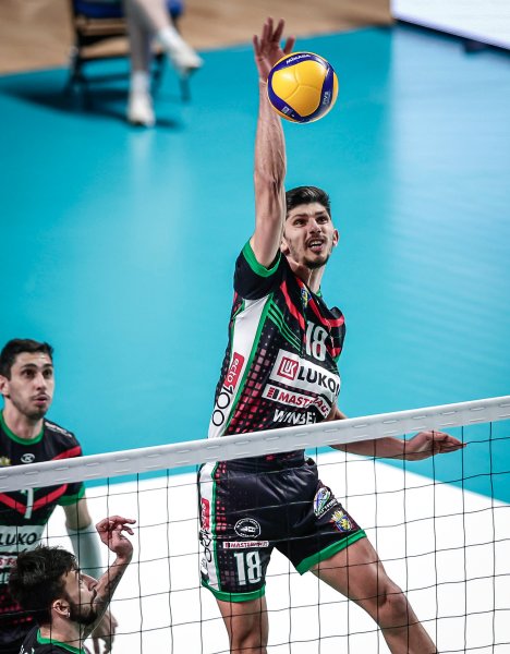 Нефтохимик победи Пирин и грабна efbet Купа на България1