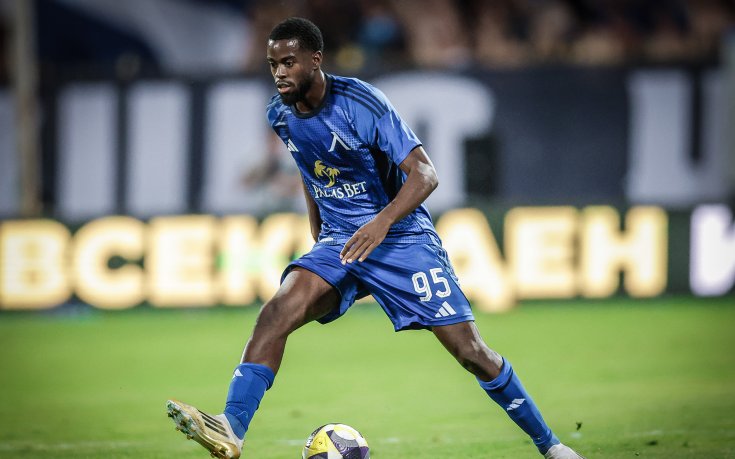 Крило на Левски напуска лагера в Турция