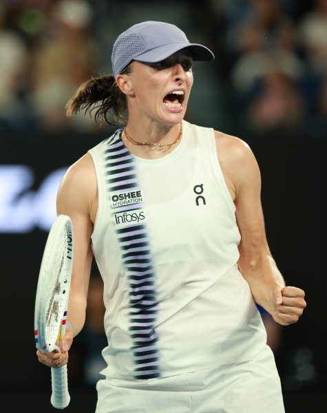 Юан Юе Ига Швьонтек1