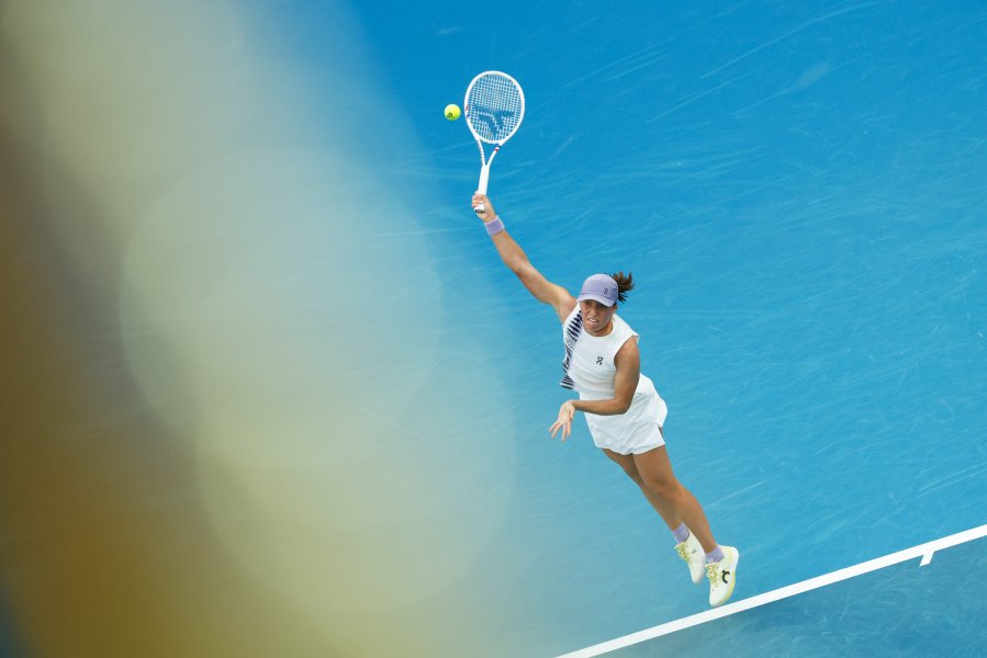 Юан Юе Ига Швьонтек1