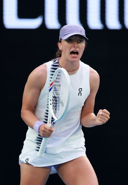 Юан Юе Ига Швьонтек1