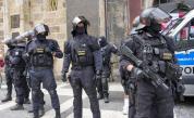 Стрелба в Чехия, застреляха нападателя