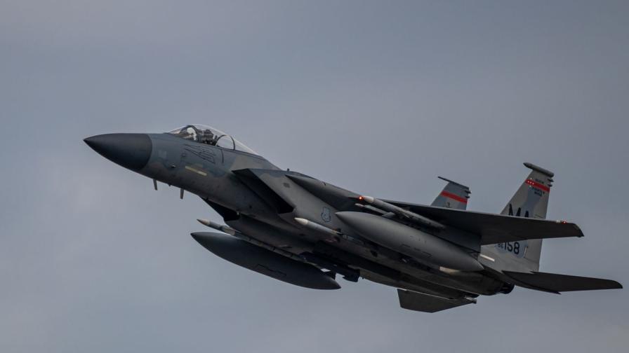 Военни самолети на NORAD пристигат в Гренландия на фона на напрежение за НАТО