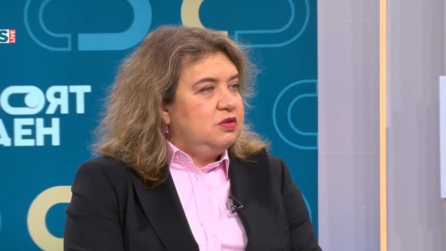 <p>Киселова: Оставката на&nbsp;Радев ще промени политическия терен</p>