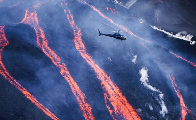 Откриха част от изчезнал хеликоптер на кратера на вулкана Асо в Япония