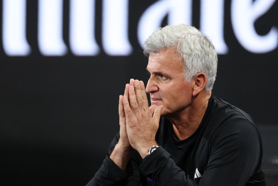 Шинтаро Мочизуки Стефанос Циципас1