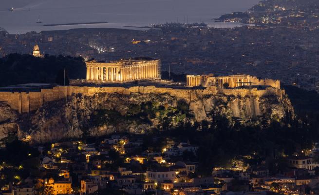Обявиха червен код за Атина в Гърция